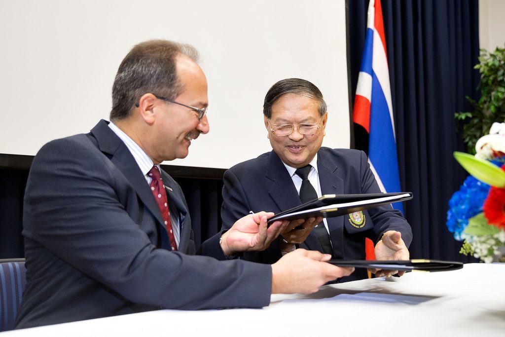Edinburg’s 5.5 percent unemployment rate for September 2016 reflects 975 more jobs than September 2015, Texas Workforce Commission reports - Titans of the Texas Legislature photo-1-utrgv-mou-with-thai-university-2-1