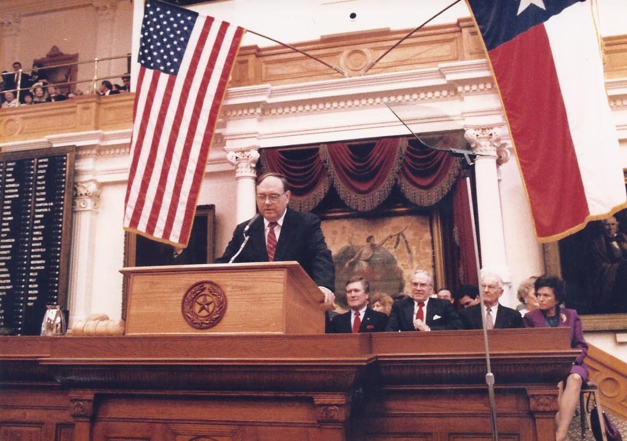 Former Rep. Lloyd Criss, D-Galveston, who helped Valley lawmakers abolish “slavery” of farmworkers during the 1980s, passes away at age 79